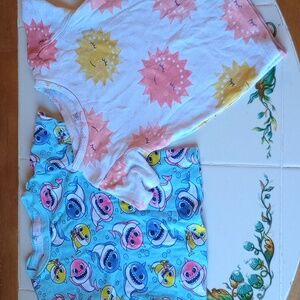 2 Summer 🏝️ Girls Sleep Shirts